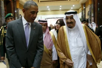 U.S. President Barack Obama and Saudi King Salman at a summit meeting in Riyadh. April 20, 2016. Kevin Lamarque/Reuters